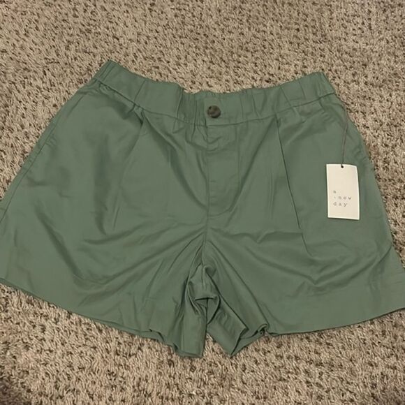 NWT a. new day medium shorts    A - Picture 1 of 4